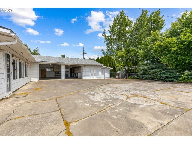 3218 Sw ISAAC Ave, Pendleton, OR 97801