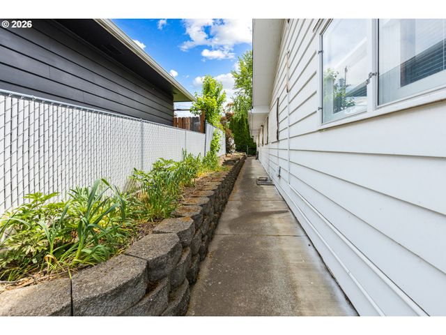 3218 Sw ISAAC Ave, Pendleton, OR 97801