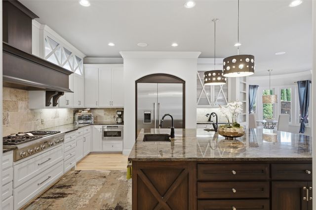 5708 W Austin Street, Broken Arrow, OK 74011