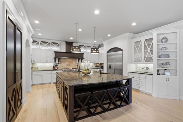 5708 W Austin Street, Broken Arrow, OK 74011