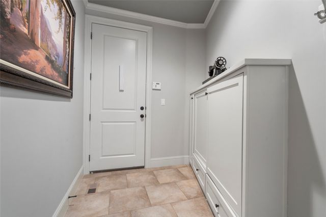 5708 W Austin Street, Broken Arrow, OK 74011