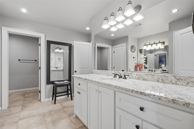 5708 W Austin Street, Broken Arrow, OK 74011
