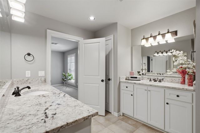 5708 W Austin Street, Broken Arrow, OK 74011