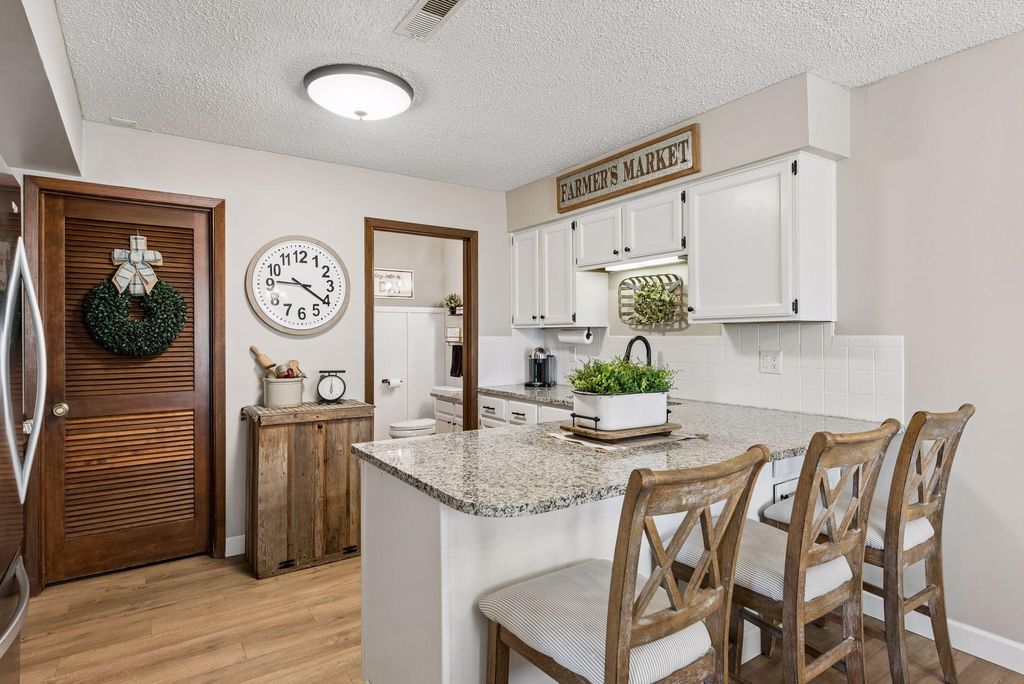 4679 Jackstone Point, Eagan, MN 55122 — photo 3