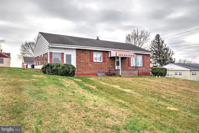 3928 OREGON PIKE, Ephrata, PA 17522