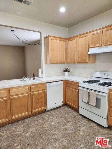 2292 Versailles Street, San Jacinto, CA 92583