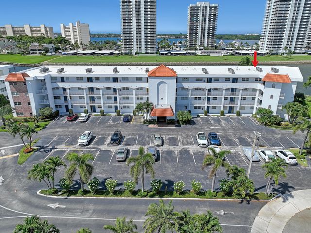 28 Yacht Club Drive 409, North Palm Beach, FL 33408