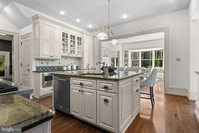 312 S WATERLOO RD, Devon, PA 19333