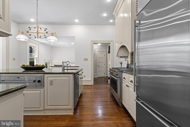 312 S WATERLOO RD, Devon, PA 19333