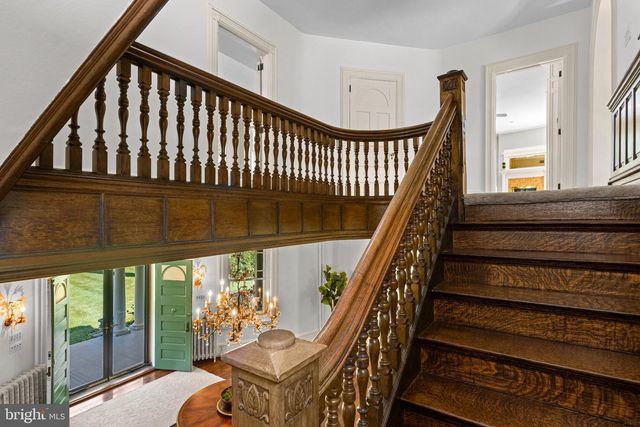 312 S WATERLOO RD, Devon, PA 19333
