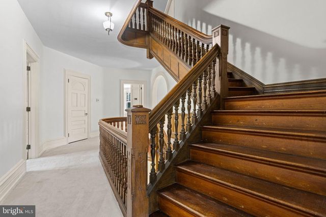 312 S WATERLOO RD, Devon, PA 19333