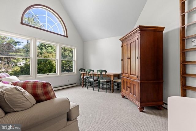 312 S WATERLOO RD, Devon, PA 19333
