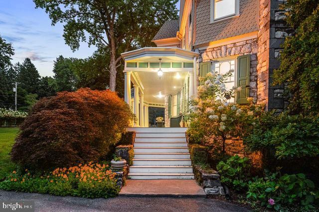 312 S WATERLOO RD, Devon, PA 19333