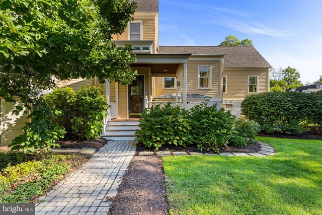 312 S WATERLOO RD, Devon, PA 19333