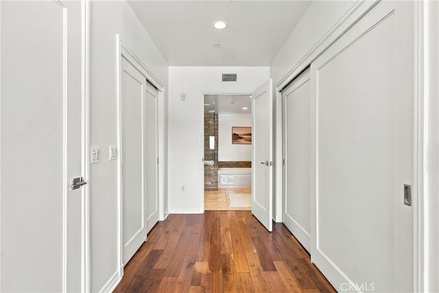 1420 S Bundy Drive 405, Los Angeles, CA 90025