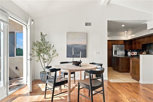 1420 S Bundy Drive 405, Los Angeles, CA 90025
