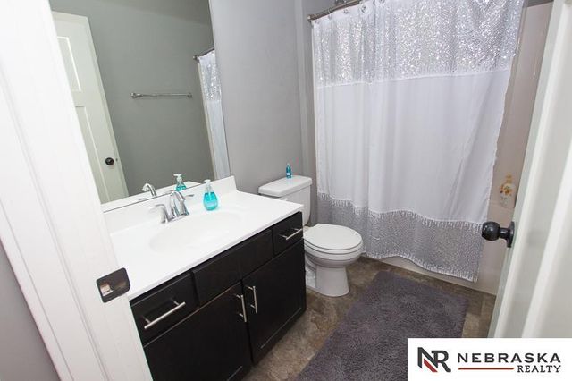 2937 W Peach Street, Lincoln, NE 68522