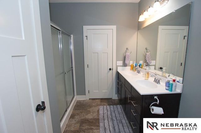 2937 W Peach Street, Lincoln, NE 68522