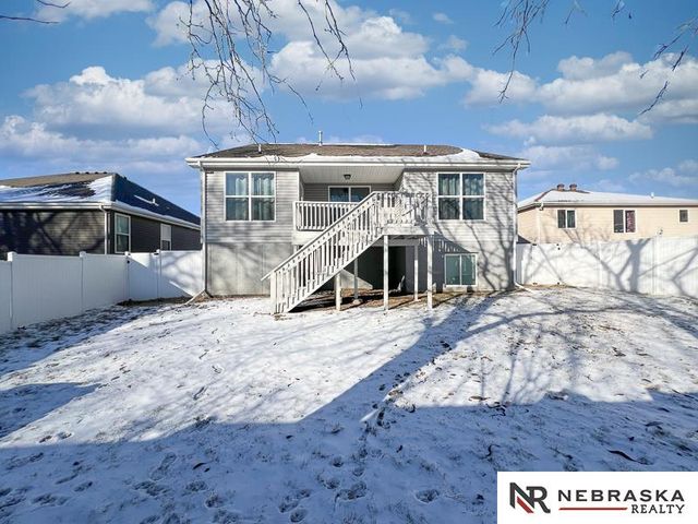 2937 W Peach Street, Lincoln, NE 68522