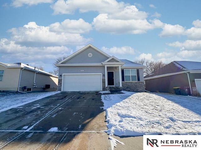 2937 W Peach Street, Lincoln, NE 68522