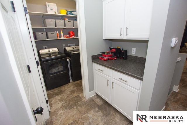 2937 W Peach Street, Lincoln, NE 68522