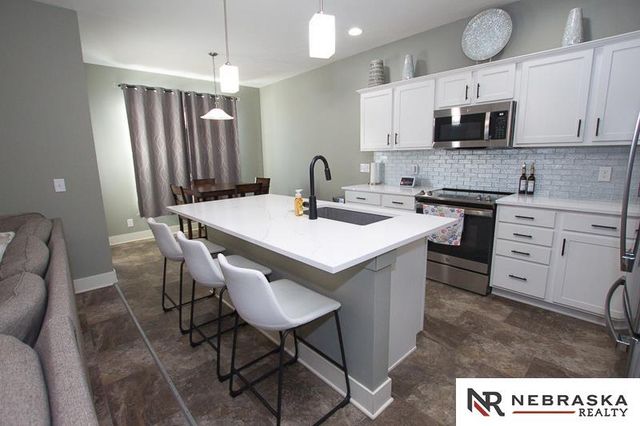 2937 W Peach Street, Lincoln, NE 68522