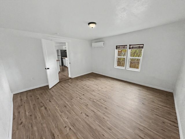 1321-A 15th Street NW, Albuquerque, NM 87104