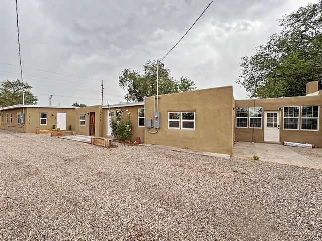 1321-A 15th Street NW, Albuquerque, NM 87104