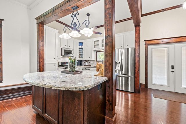 10885 Post Oak Drive, Conroe, TX 77385