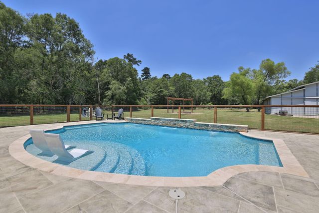 10885 Post Oak Drive, Conroe, TX 77385