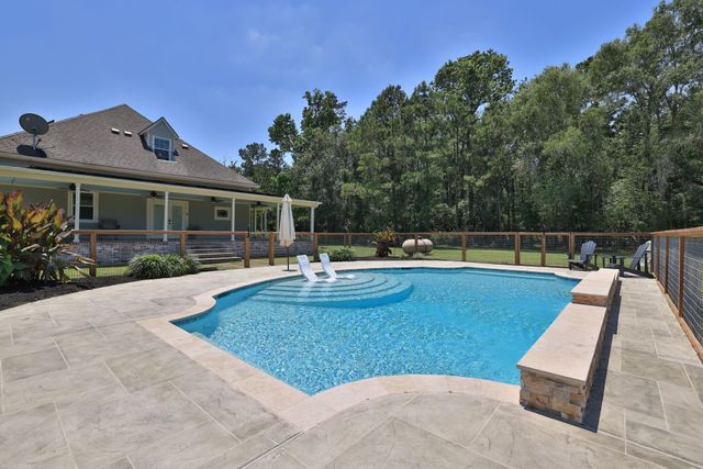 10885 Post Oak Drive, Conroe, TX 77385