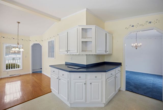 402 Blueberry Cir, Middleboro, MA 02346