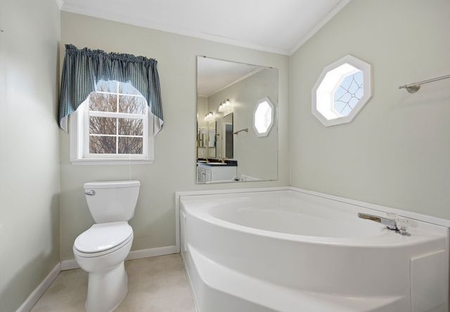 402 Blueberry Cir, Middleboro, MA 02346