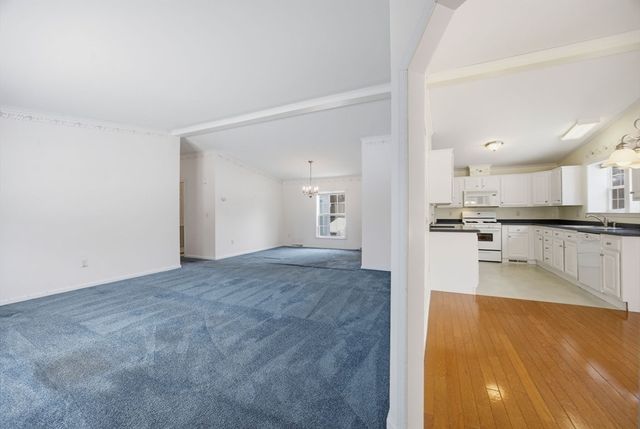 402 Blueberry Cir, Middleboro, MA 02346