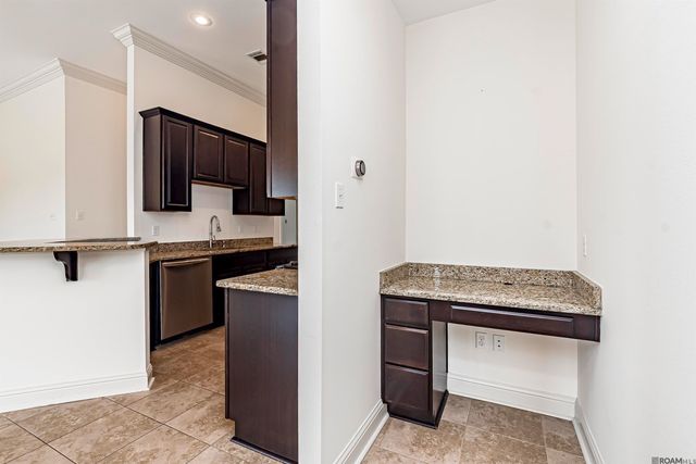 9317 Falling Oak Dr, Baton Rouge, LA 70817