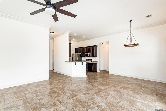 9317 Falling Oak Dr, Baton Rouge, LA 70817