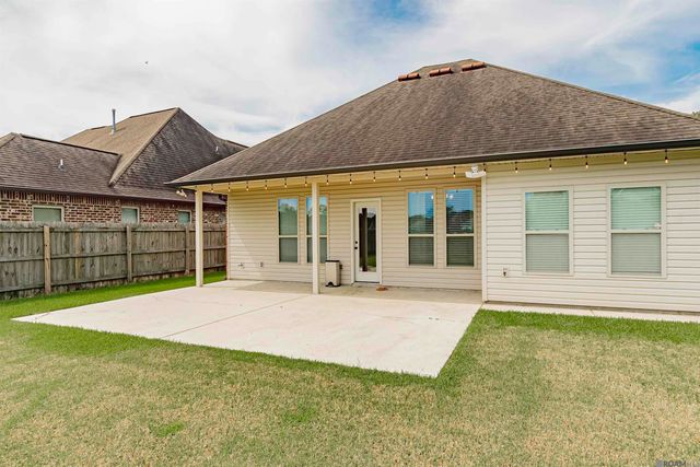 9317 Falling Oak Dr, Baton Rouge, LA 70817