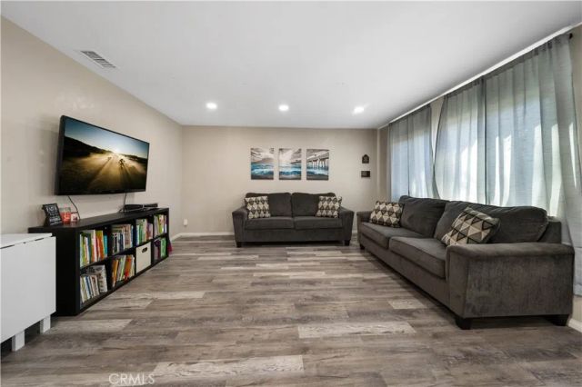 43352 Edson, Lancaster, CA 93536