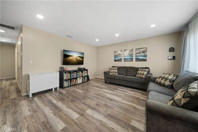 43352 Edson, Lancaster, CA 93536