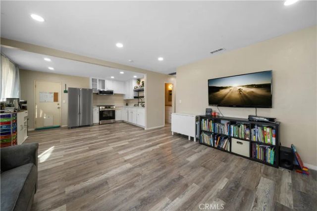 43352 Edson, Lancaster, CA 93536