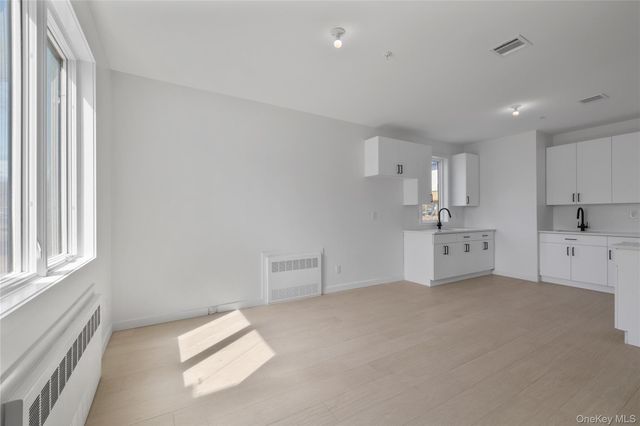 236 Old Nyack Turnpike 201, Spring Valley, NY 10977
