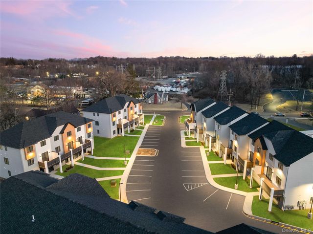 236 Old Nyack Turnpike 201, Spring Valley, NY 10977