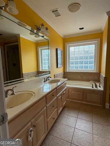 3815 Hilldale Road, Oakwood, GA 30566
