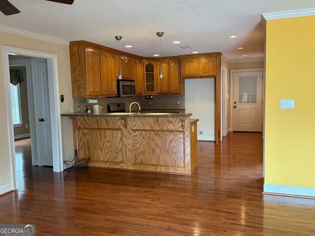 3815 Hilldale Road, Oakwood, GA 30566