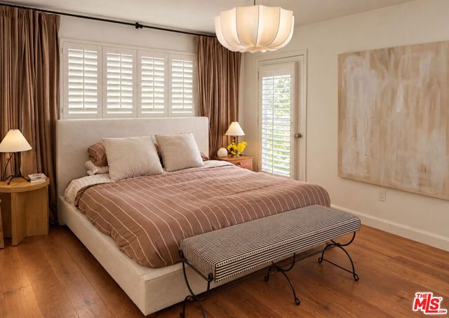 23431 Clarendon Street, Woodland Hills (los Angeles), CA 91367