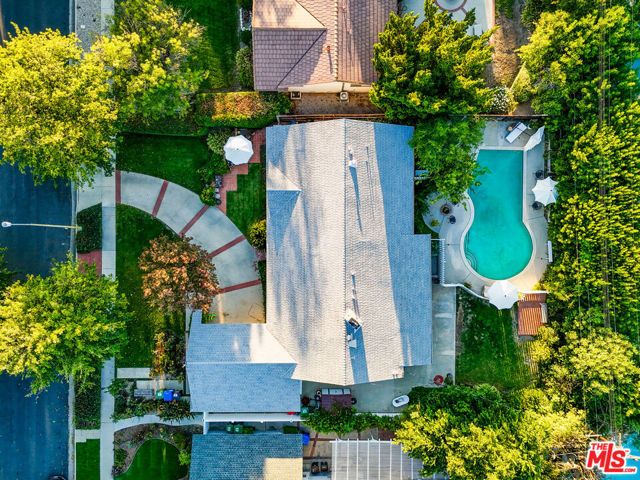 23431 Clarendon Street, Woodland Hills (los Angeles), CA 91367