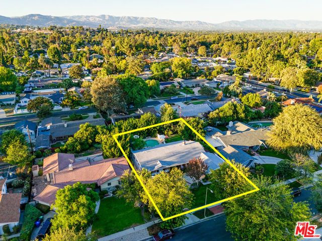 23431 Clarendon Street, Woodland Hills (los Angeles), CA 91367