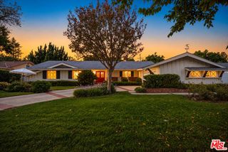 23431 Clarendon Street, Woodland Hills (los Angeles), CA 91367