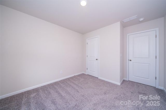 8105 Hidden Springs Trail, Charlotte, NC 28216