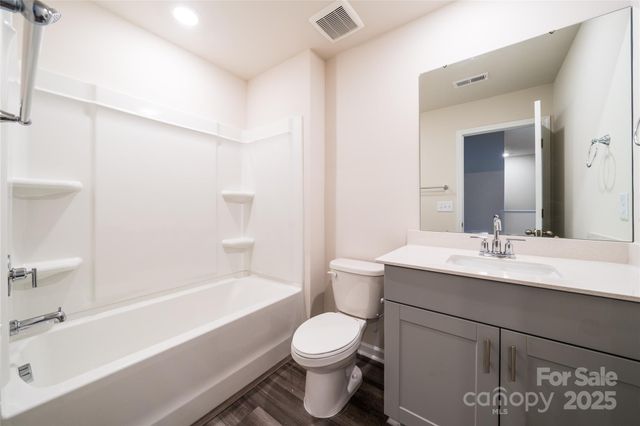 8105 Hidden Springs Trail, Charlotte, NC 28216